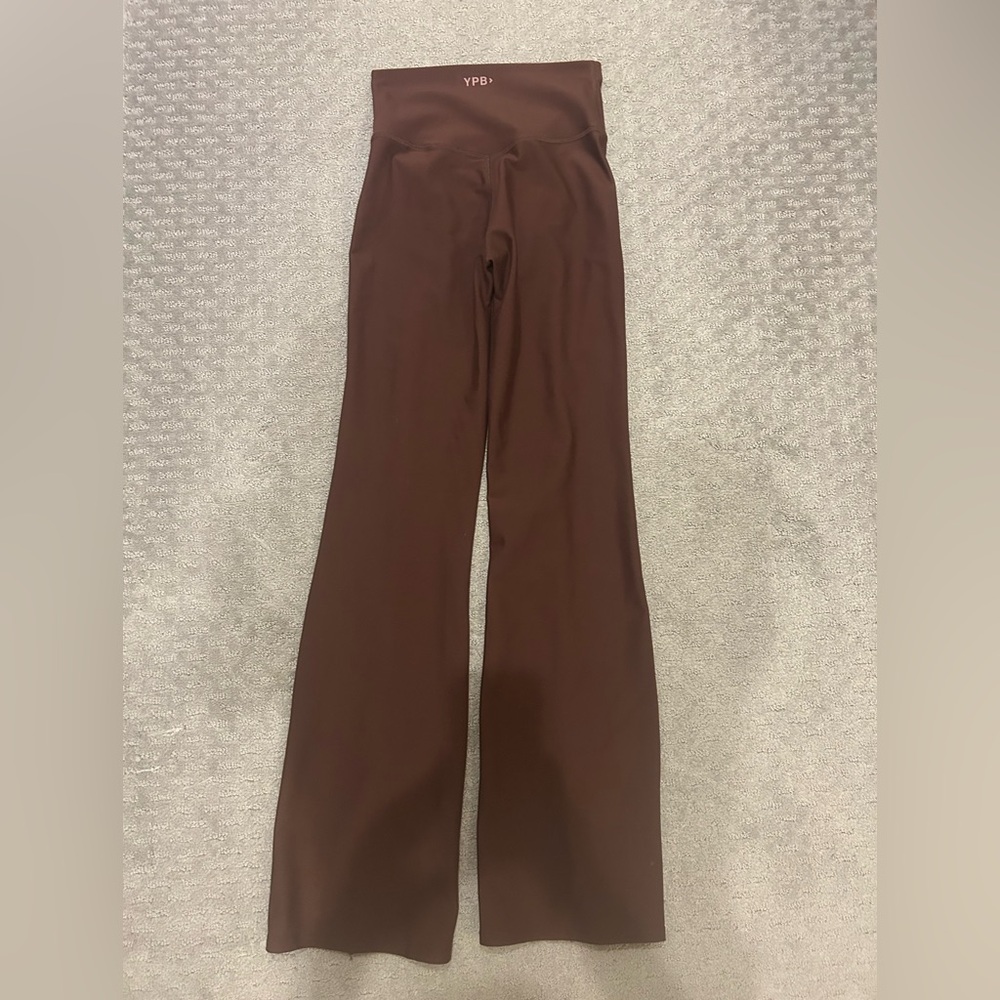 Abercrombie YPB Sculpt Lux Split Flare Legging - Picture 7 of 7